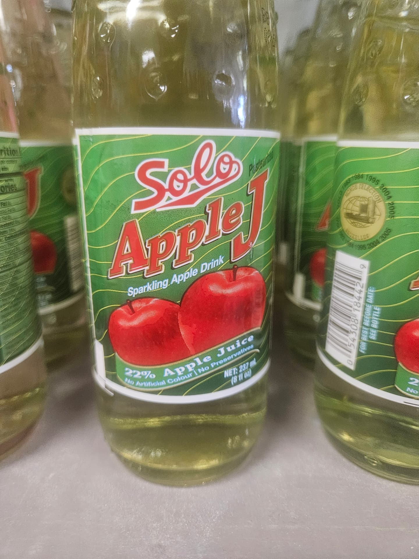 Solo Apple J Sparkling Apple Drink 8 fl oz (237 mL)
