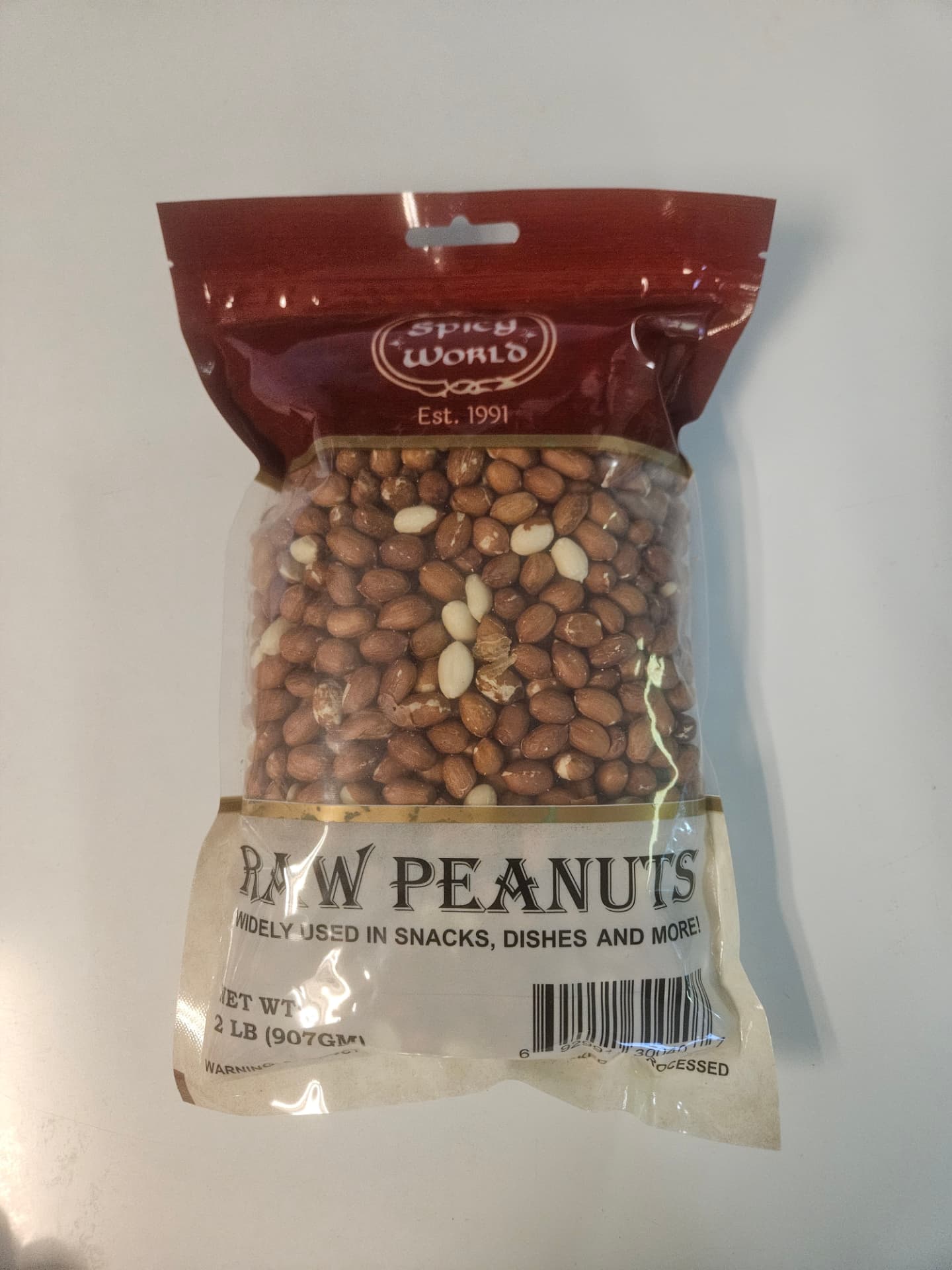 Spicy World Raw Peanuts 2 lb (907 g)